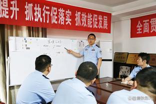 拜仁社媒祝贺勒沃库森，开头不忘写道：在连续夺得11次冠军后……